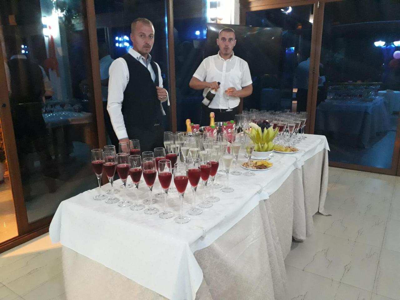 Hotel 3 Vellezerit Δυρράχιο Εξωτερικό φωτογραφία