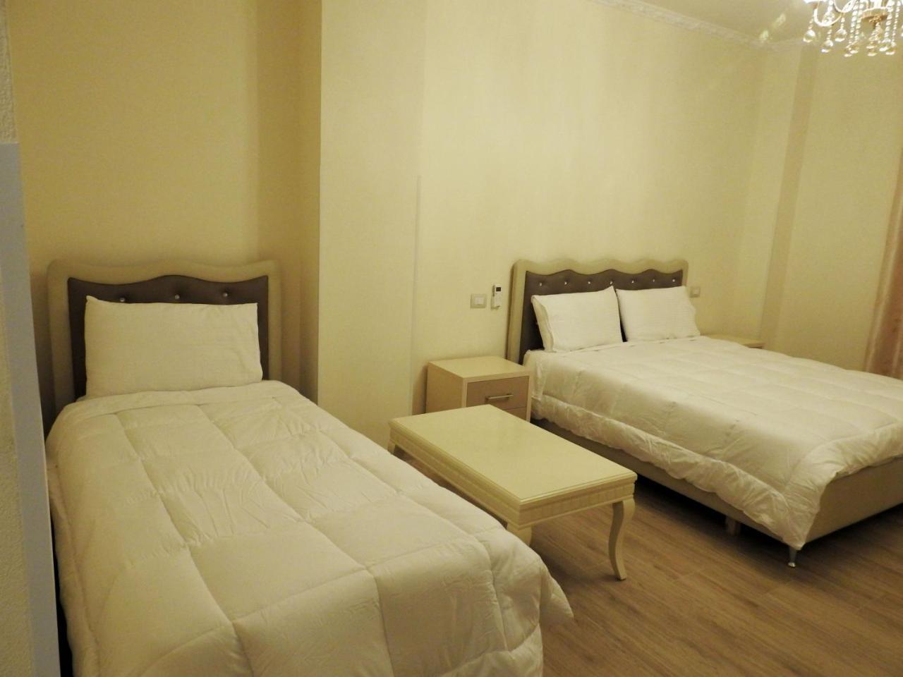 Hotel 3 Vellezerit Δυρράχιο Εξωτερικό φωτογραφία