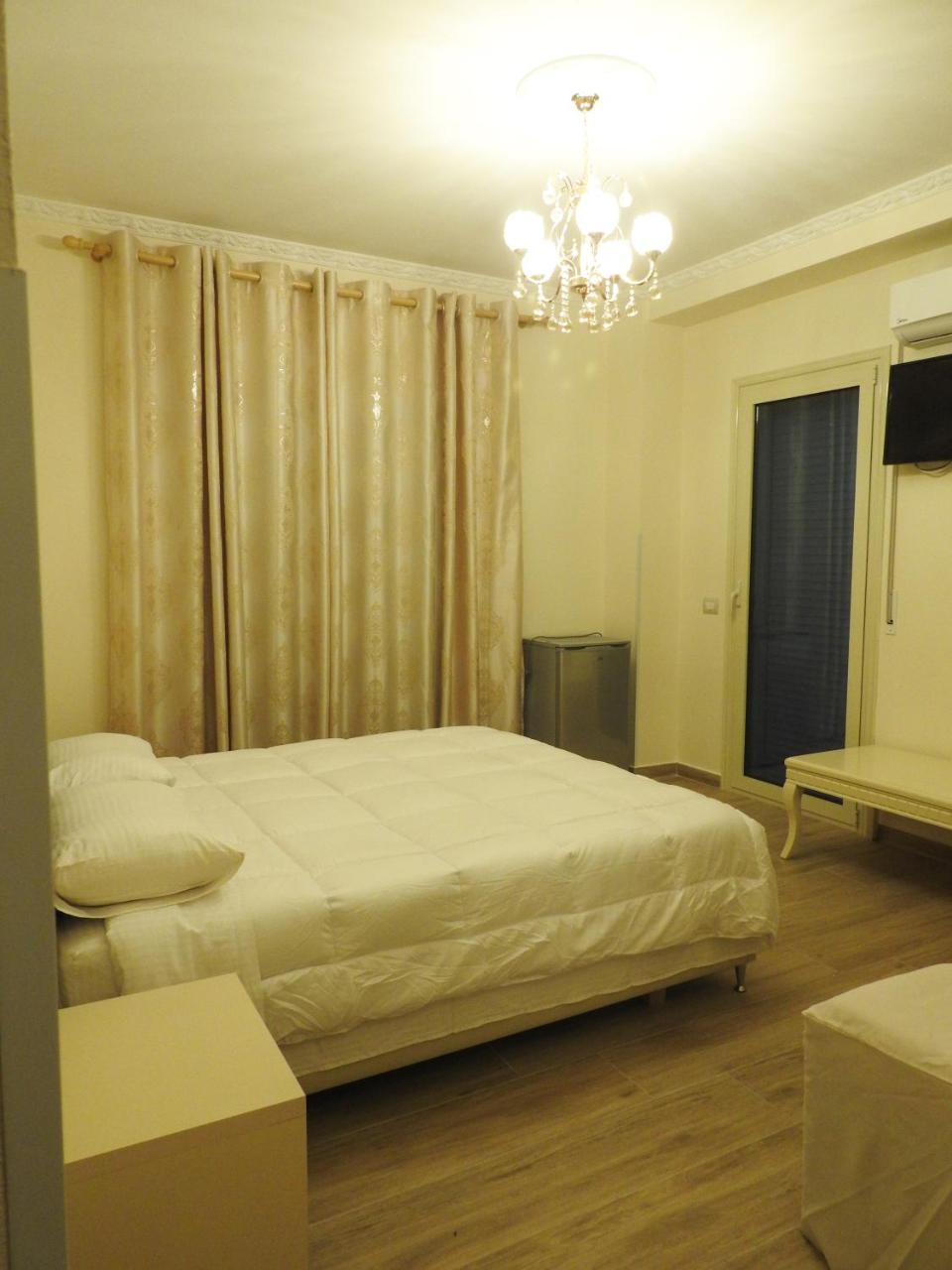 Hotel 3 Vellezerit Δυρράχιο Εξωτερικό φωτογραφία