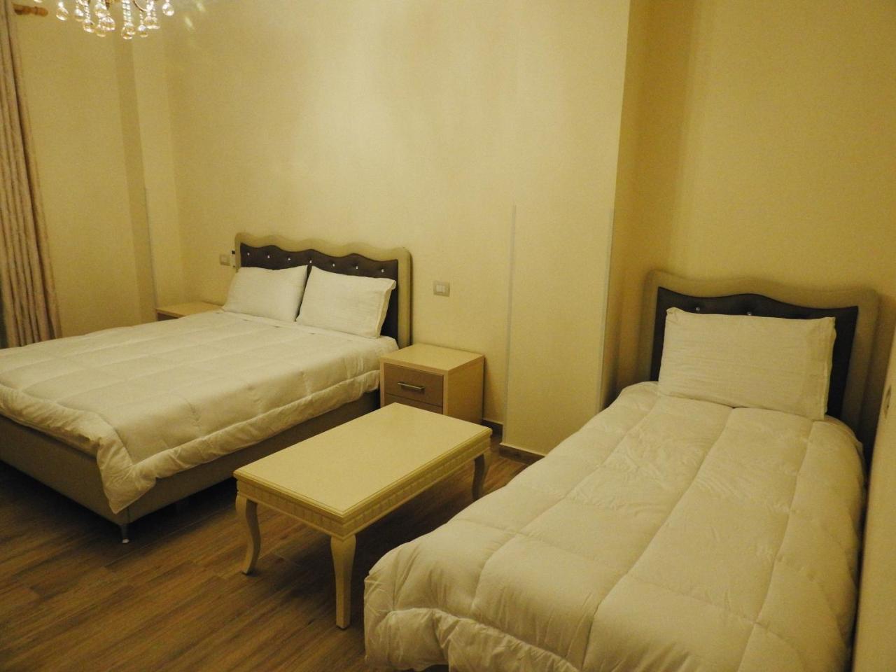 Hotel 3 Vellezerit Δυρράχιο Εξωτερικό φωτογραφία