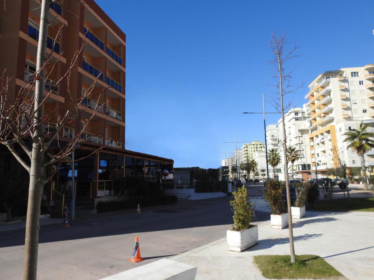 Hotel 3 Vellezerit Δυρράχιο Εξωτερικό φωτογραφία